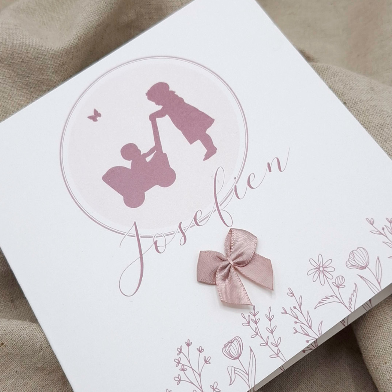 Silhouette en oud roze strikje